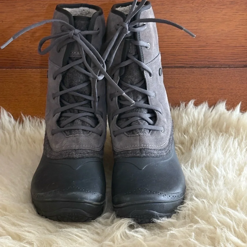 The North Face Gray Shellista IV Roll Down Fleece-Lined Waterproof Winter Boots